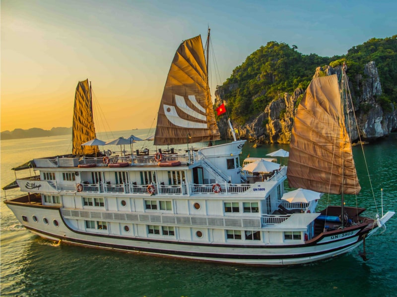 Du thuyền Bhaya Classic 